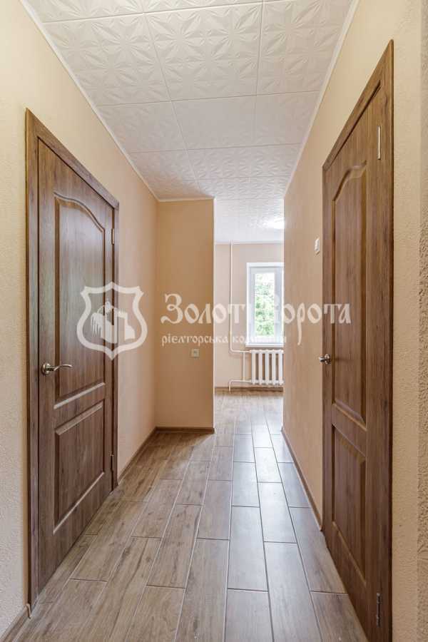 Продаж 1-кімнатної квартири 27 м², Новоукраїнська вул., 46