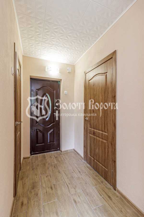 Продаж 1-кімнатної квартири 27 м², Новоукраїнська вул., 46