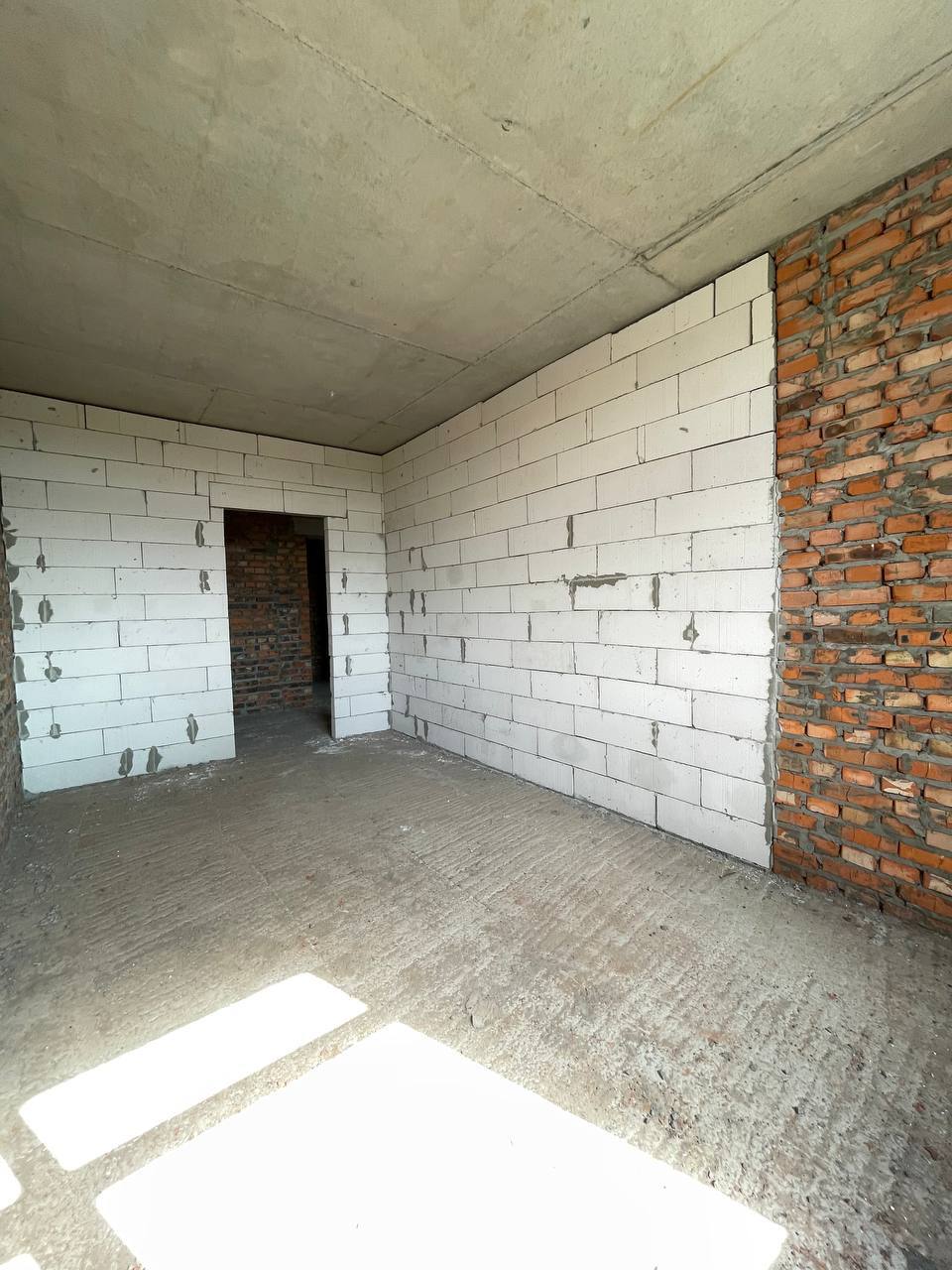 Продаж 1-кімнатної квартири 36.8 м², 1-го Травня вул.
