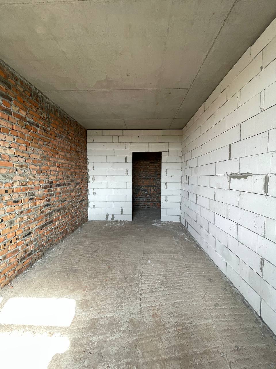 Продаж 1-кімнатної квартири 36.8 м², 1-го Травня вул.