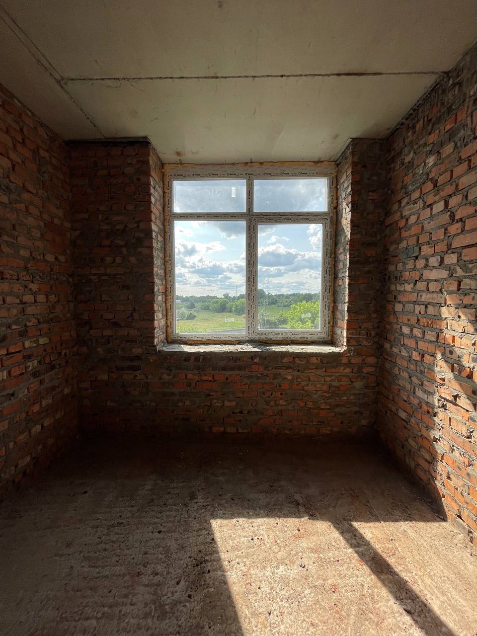 Продаж 1-кімнатної квартири 36.8 м², 1-го Травня вул.