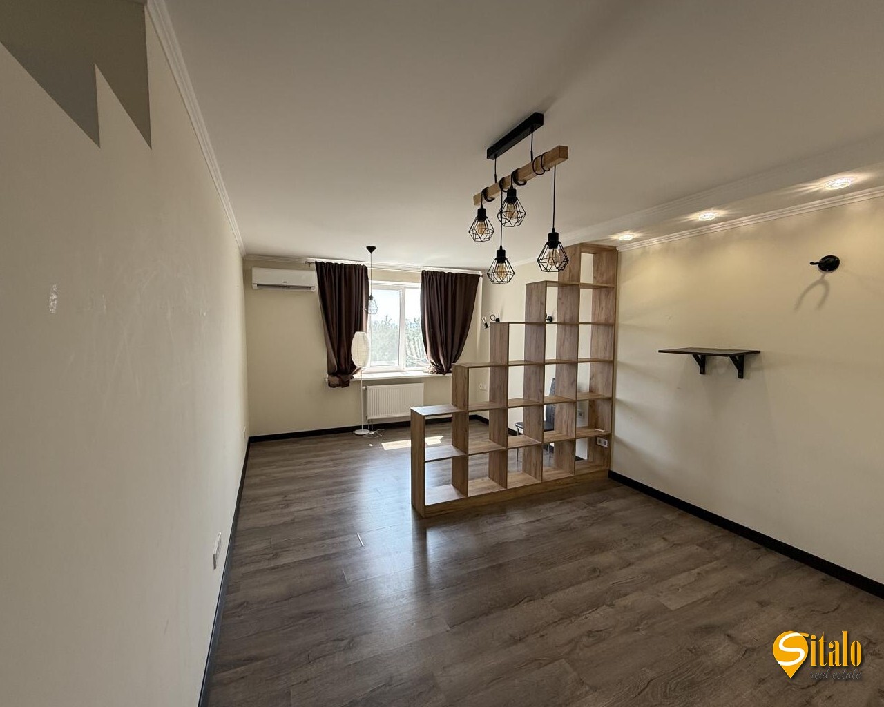Продаж 1-кімнатної квартири 52.8 м², Хвильового вул., 3
