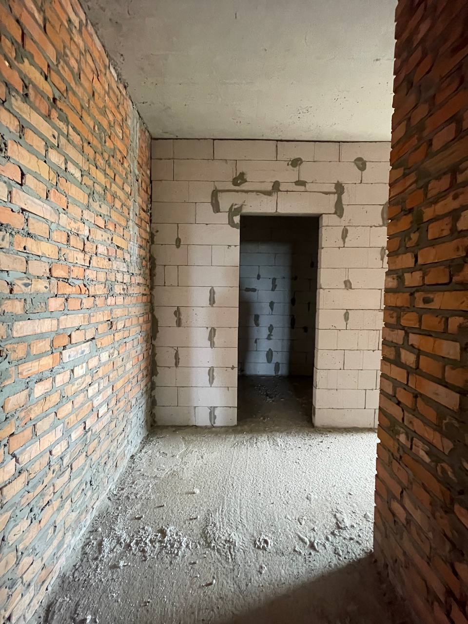 Продаж 1-кімнатної квартири 42.5 м²
