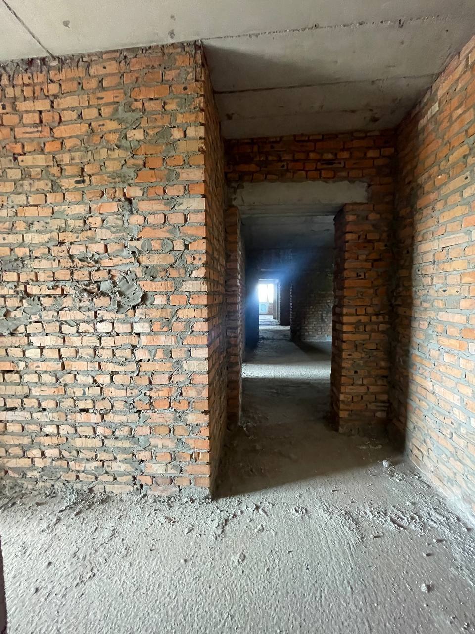 Продаж 1-кімнатної квартири 42.5 м²