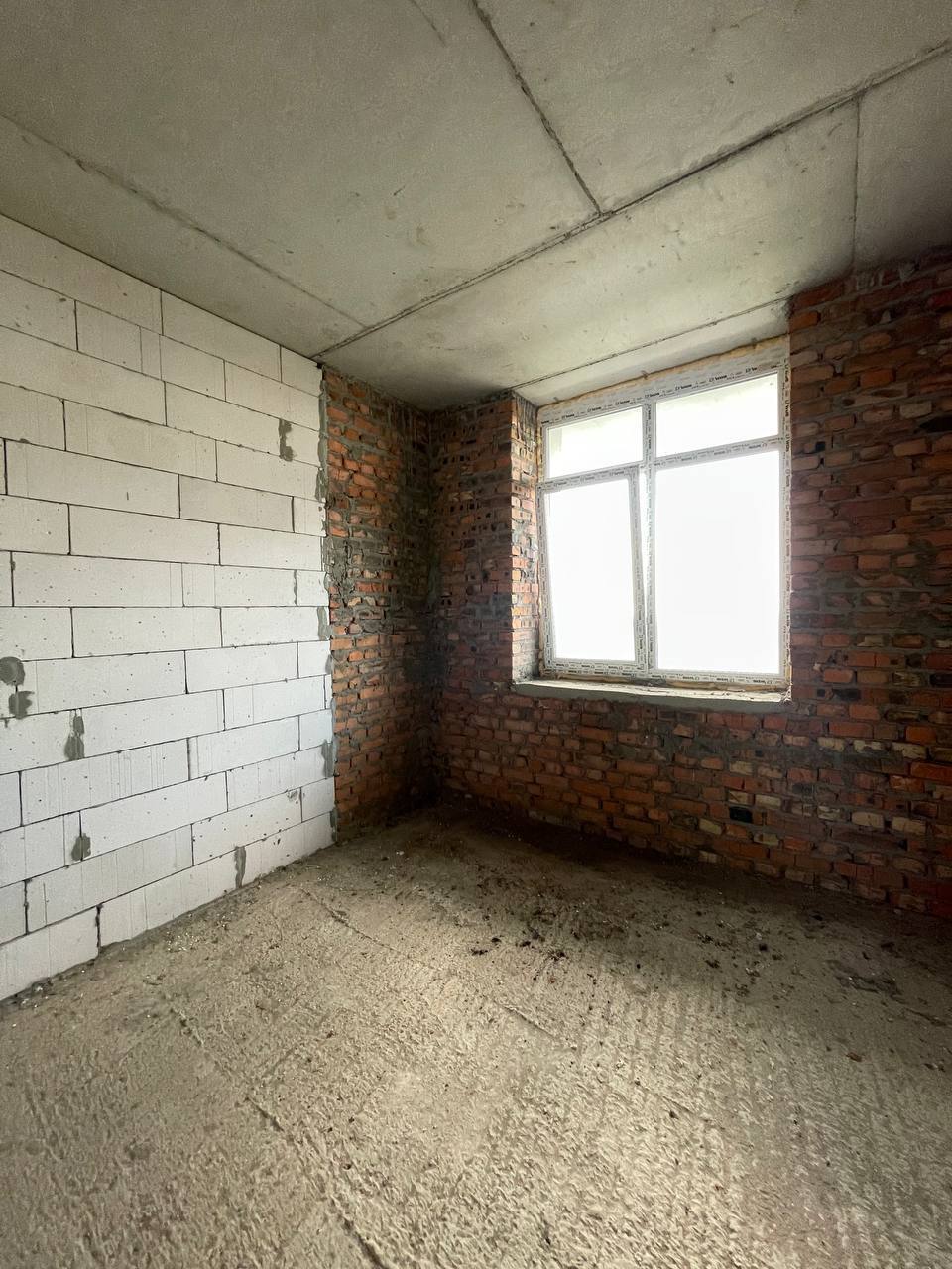 Продаж 2-кімнатної квартири 52.7 м²