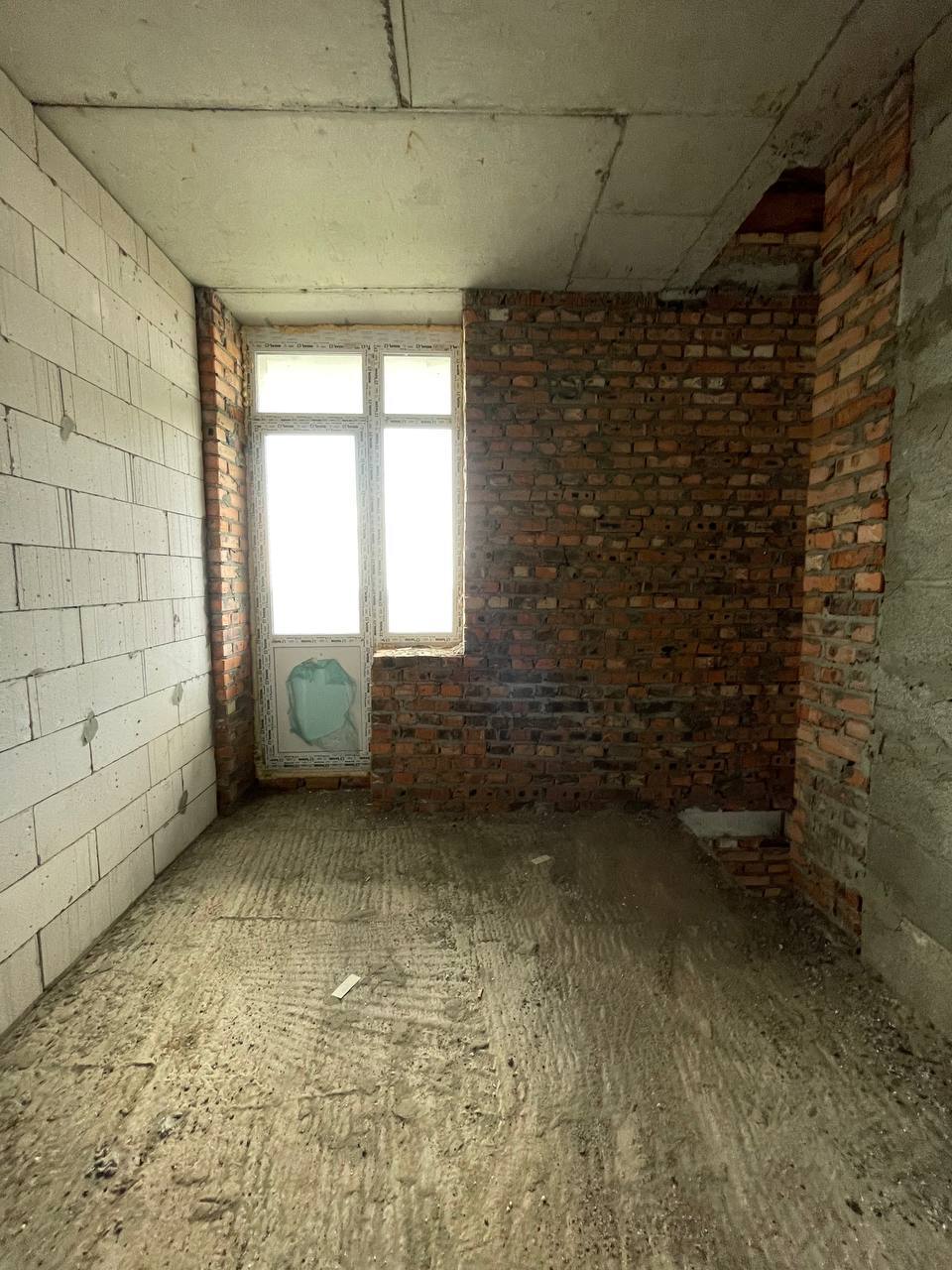 Продаж 2-кімнатної квартири 52.7 м²