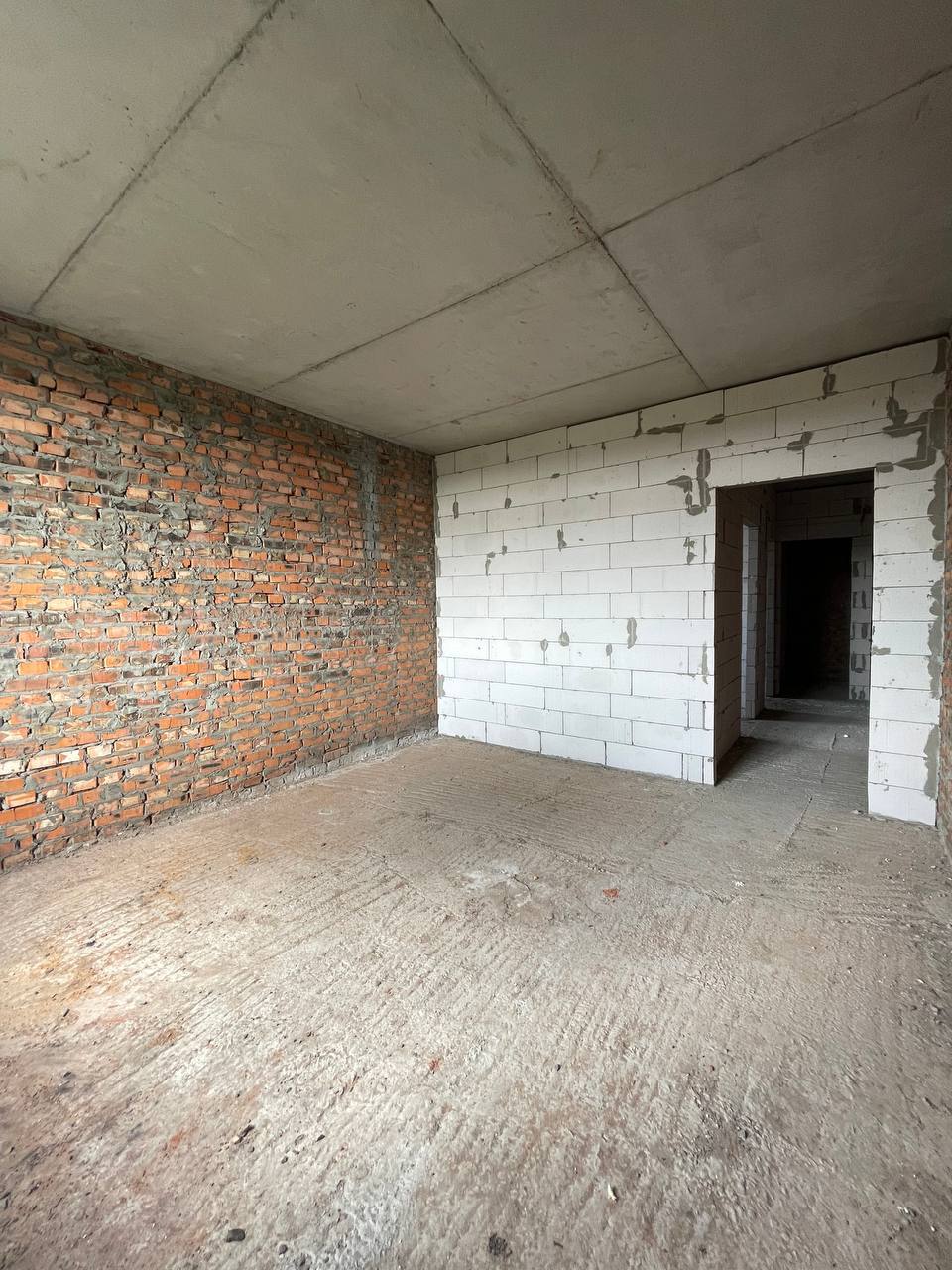 Продаж 2-кімнатної квартири 52.7 м²