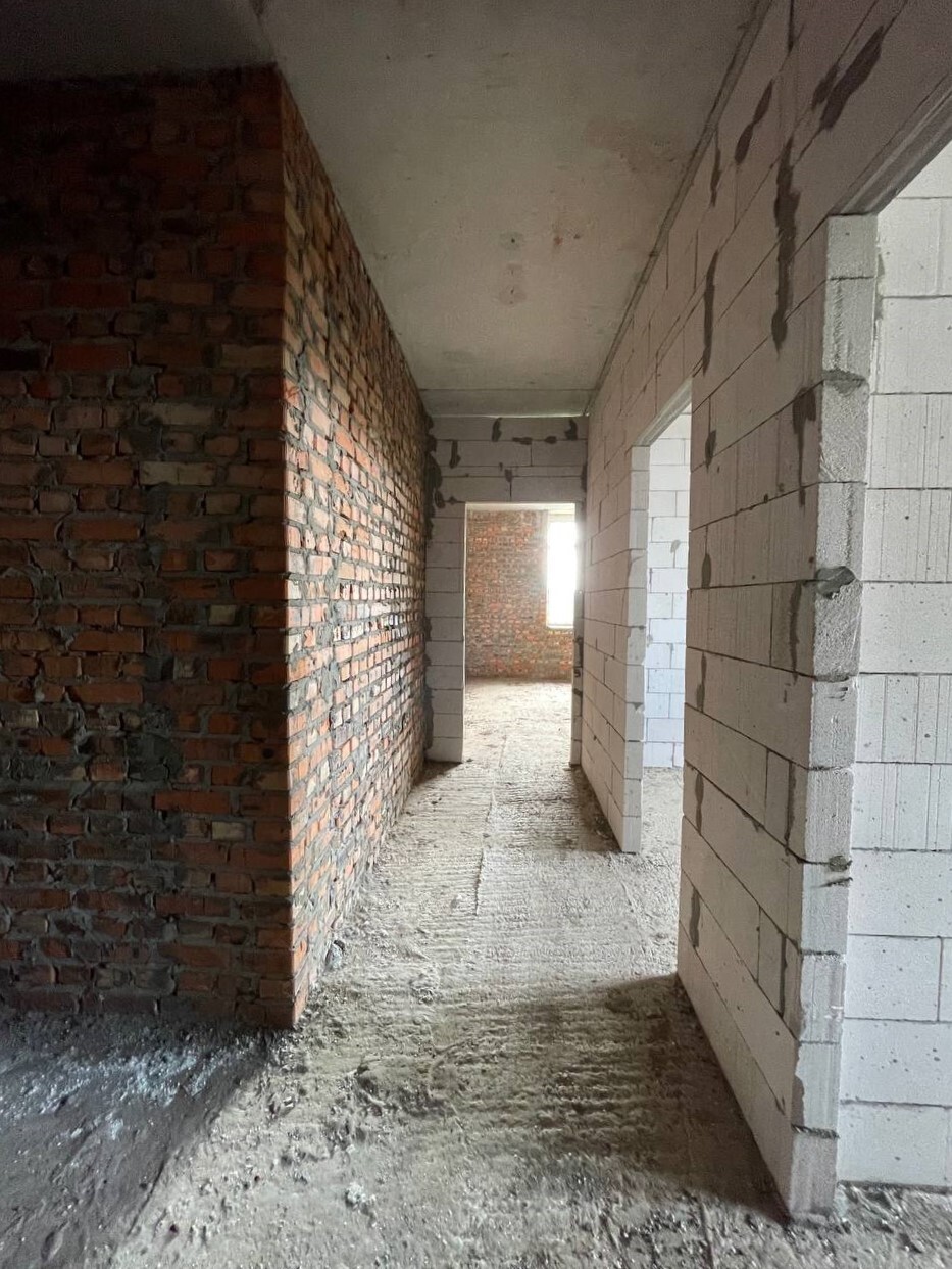 Продаж 2-кімнатної квартири 52.7 м²
