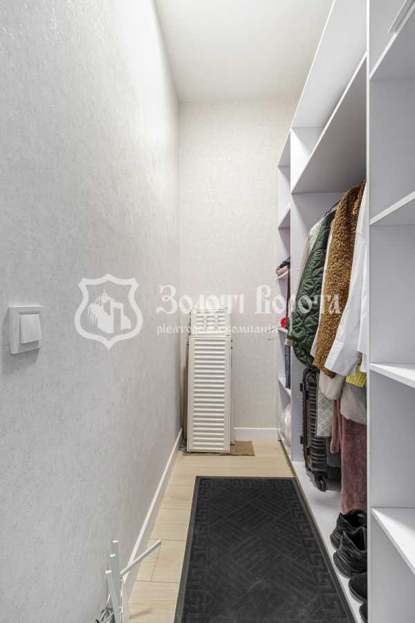 Продаж 1-кімнатної квартири 37.2 м², Івана Франко вул., Богуна, 1