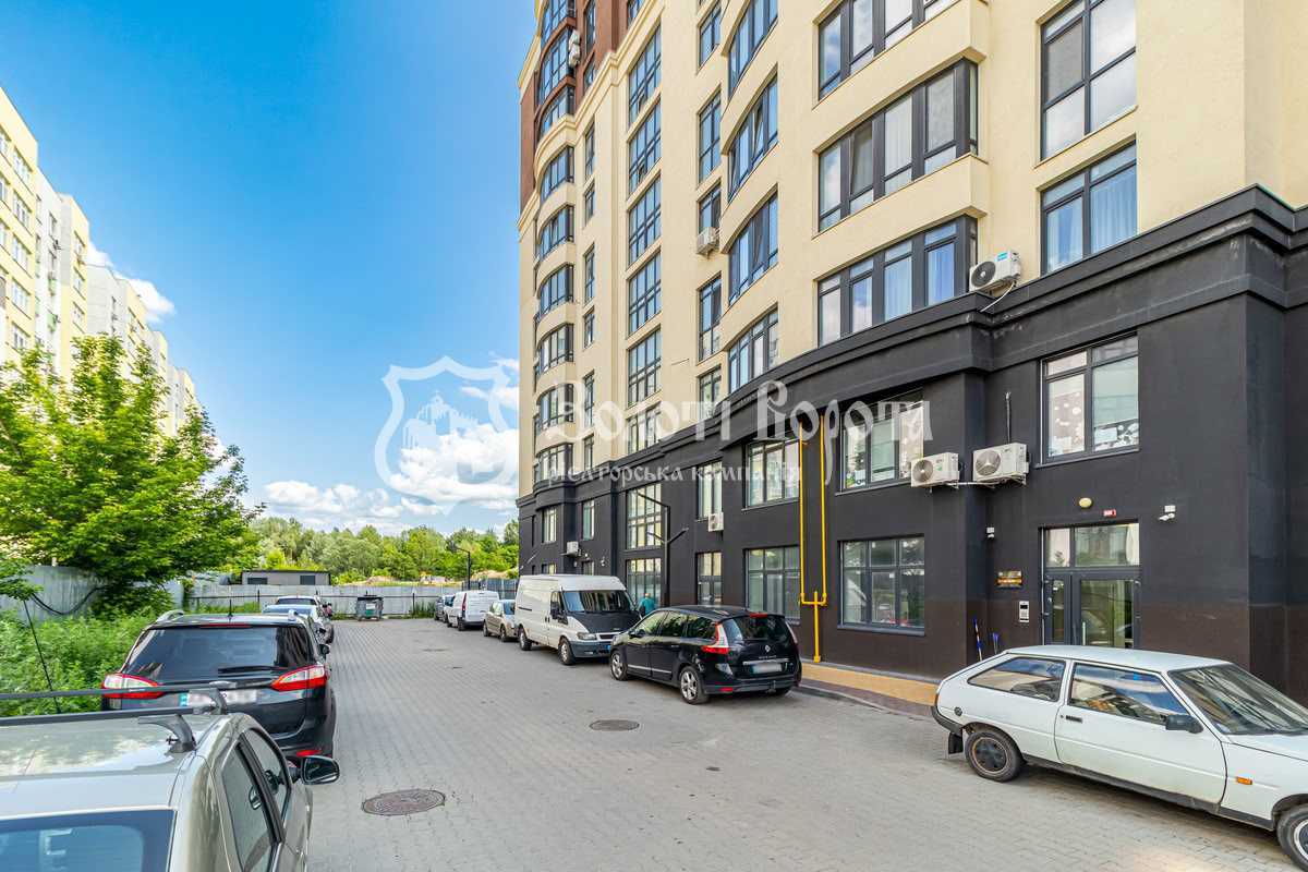 Продаж 1-кімнатної квартири 37.2 м², Івана Франко вул., Богуна, 1