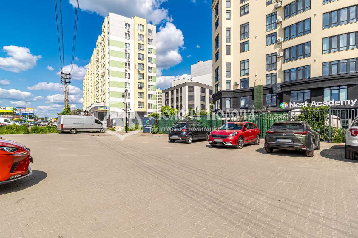 Продаж 1-кімнатної квартири 37.2 м², Івана Франко вул., Богуна, 1