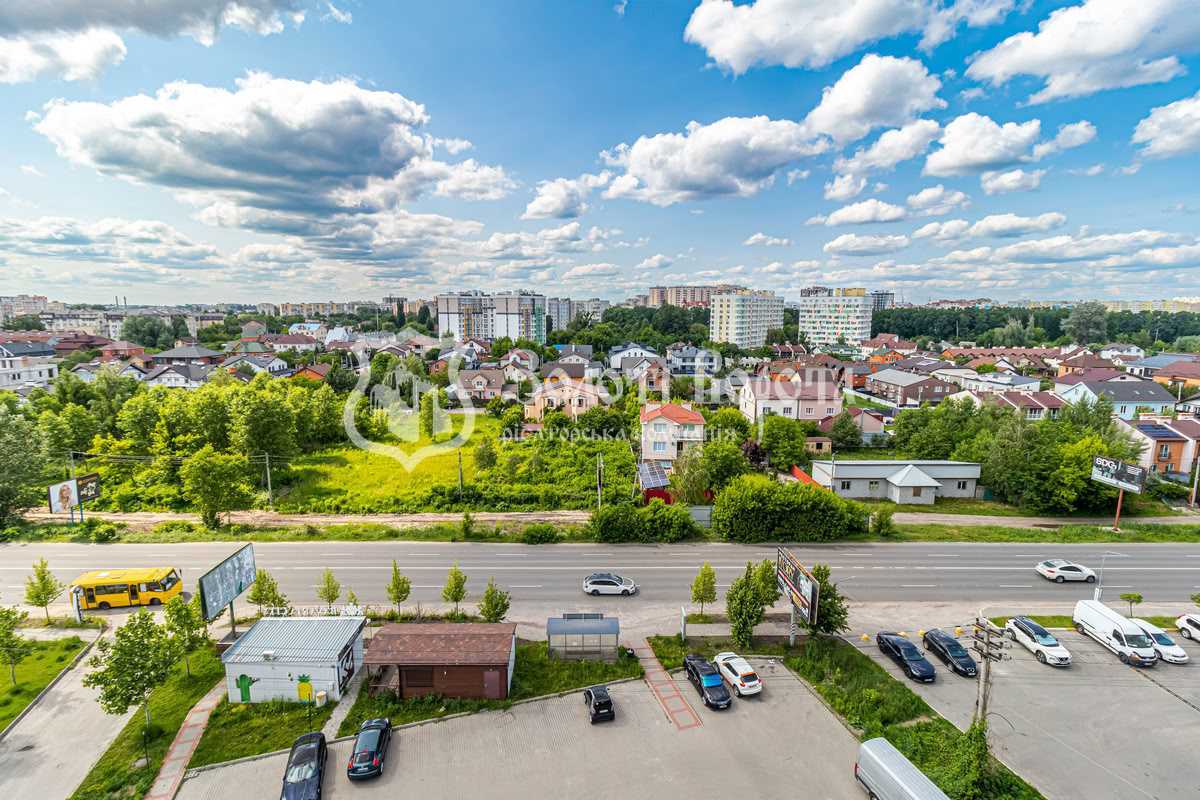 Продаж 1-кімнатної квартири 37.2 м², Івана Франко вул., Богуна, 1