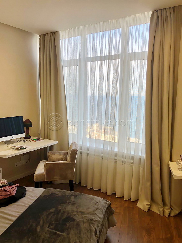 Продажа 3-комнатной квартиры 72 м², Морской пер.