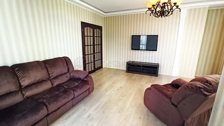 Продаж 3-кімнатної квартири 114 м², Французский бул.