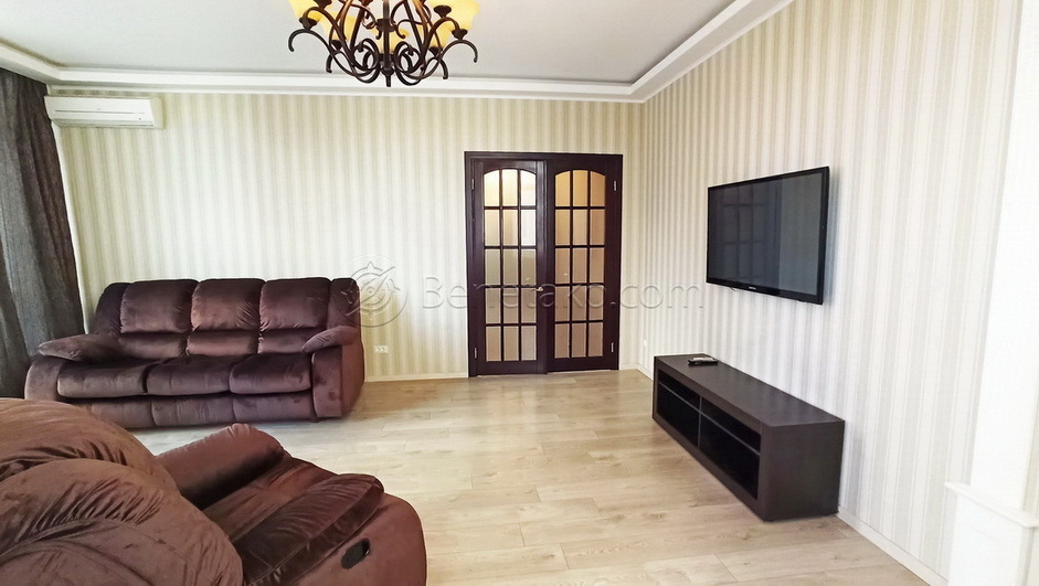 Продаж 3-кімнатної квартири 114 м², Французский бул.
