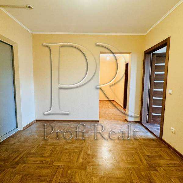 Продаж 3-кімнатної квартири 93 м², Коноплянська вул., 22Б