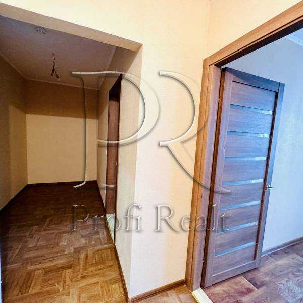 Продаж 3-кімнатної квартири 93 м², Коноплянська вул., 22Б