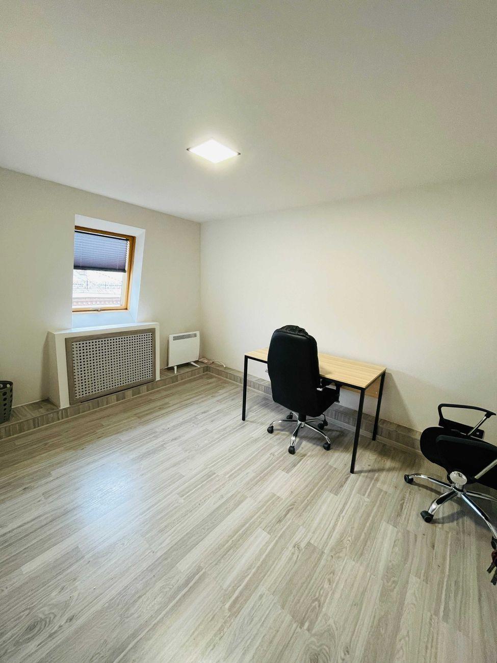 Оренда офісу 130 м², Борисоглібська вул., 15В