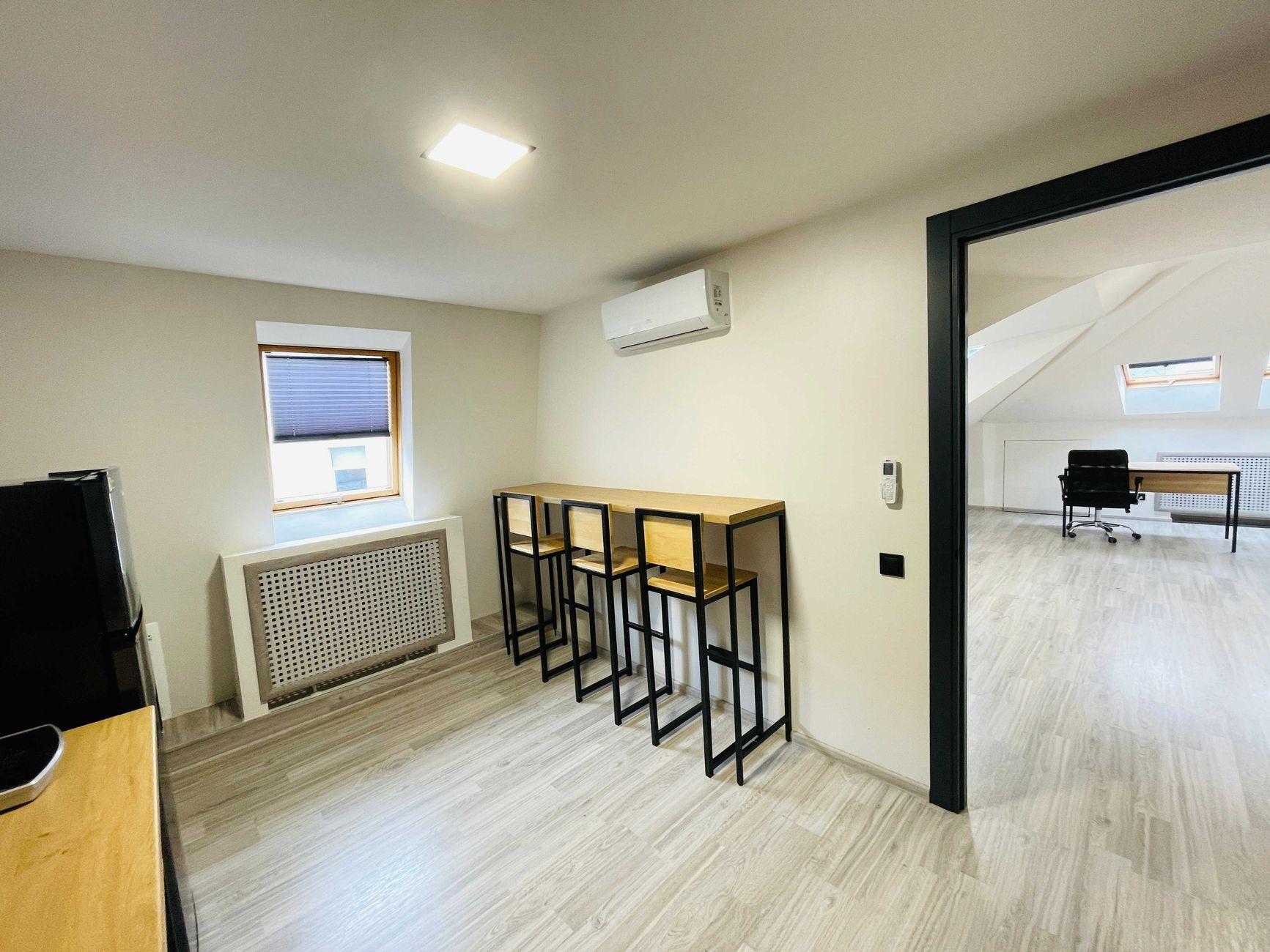 Оренда офісу 130 м², Борисоглібська вул., 15В