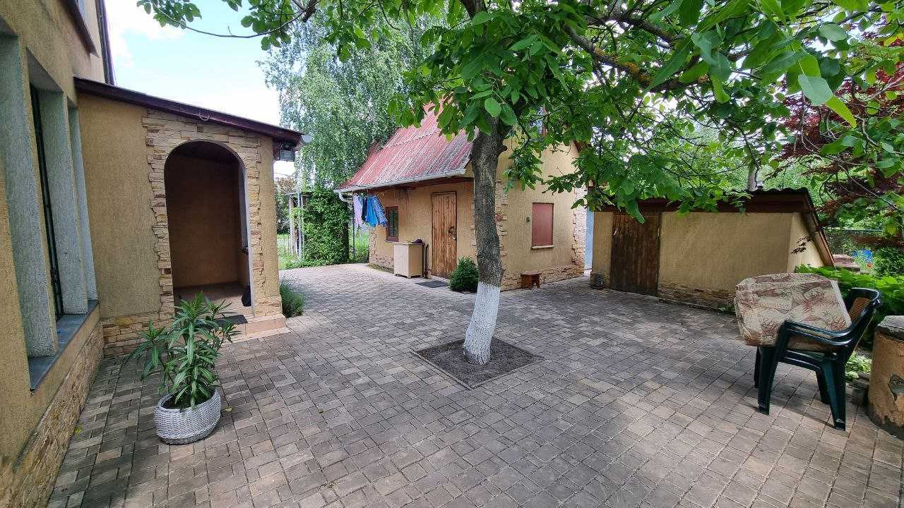 Продаж дачі 100 м², Калинова, 2