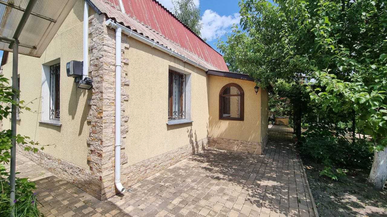 Продаж дачі 100 м², Калинова, 2