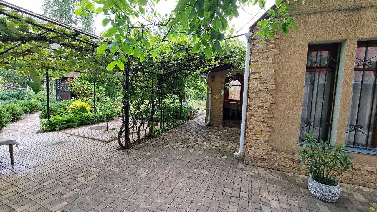 Продаж дачі 100 м², Калинова, 2