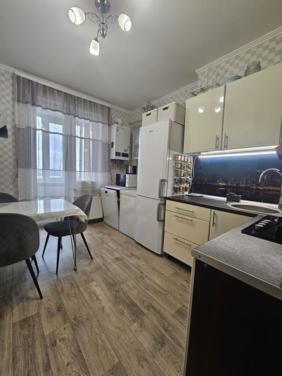 Продажа 2-комнатной квартиры 65 м², Шолохова ул., 39А