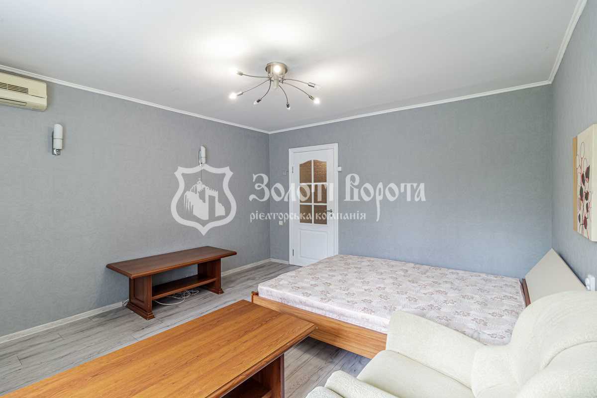 Продаж 1-кімнатної квартири 33 м², Володимира Антоновича вул., 156