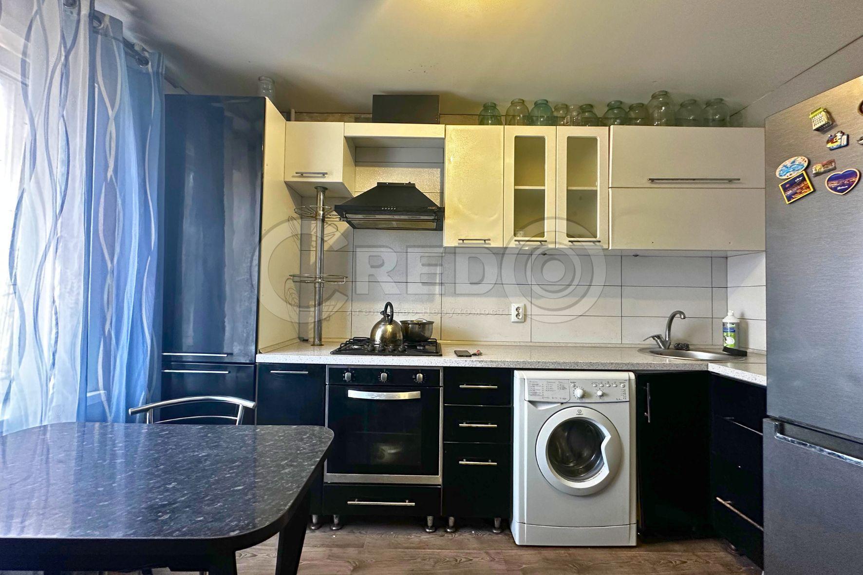 Продаж 1-кімнатної квартири 38 м², Сімонова вул.