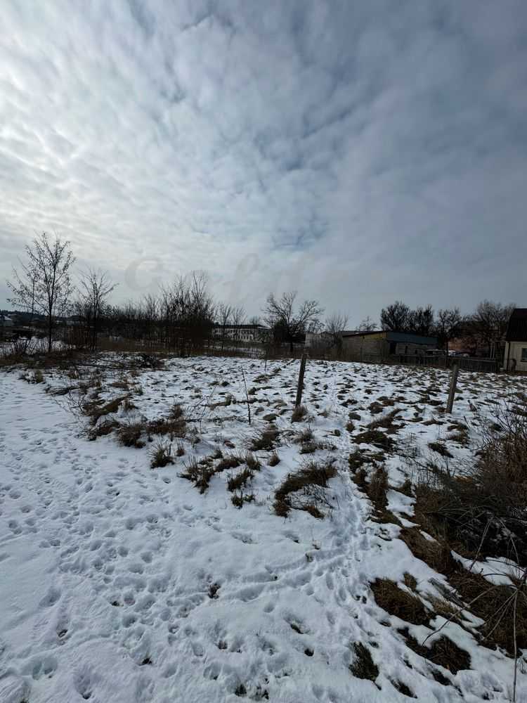Продаж ділянки під індивідуальне житлове будівництво 20 соток, Центральна вул.