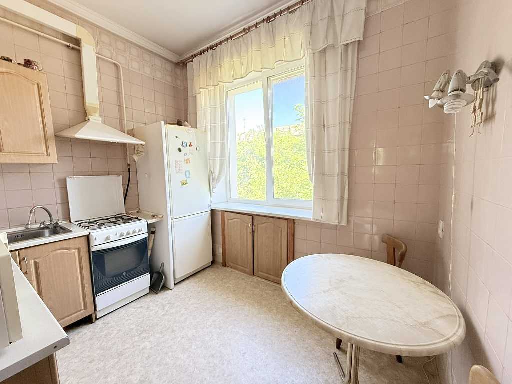 Продаж 3-кімнатної квартири 65 м², Бажова вул., 11/8