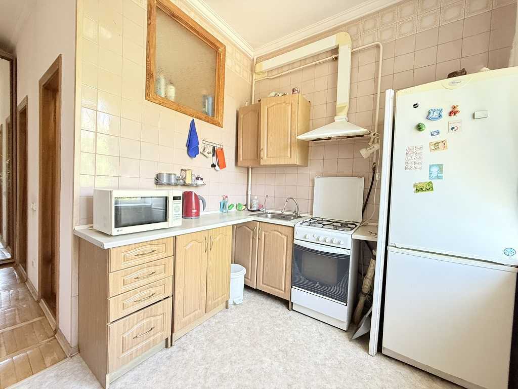 Продаж 3-кімнатної квартири 65 м², Бажова вул., 11/8