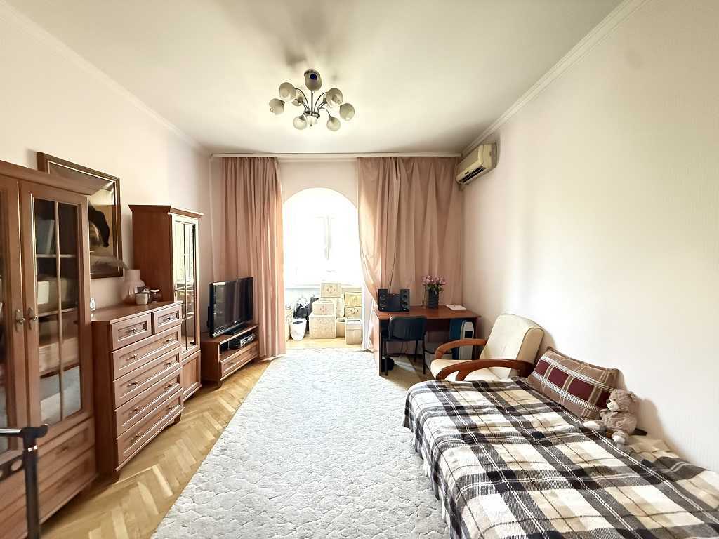 Продаж 3-кімнатної квартири 65 м², Бажова вул., 11/8