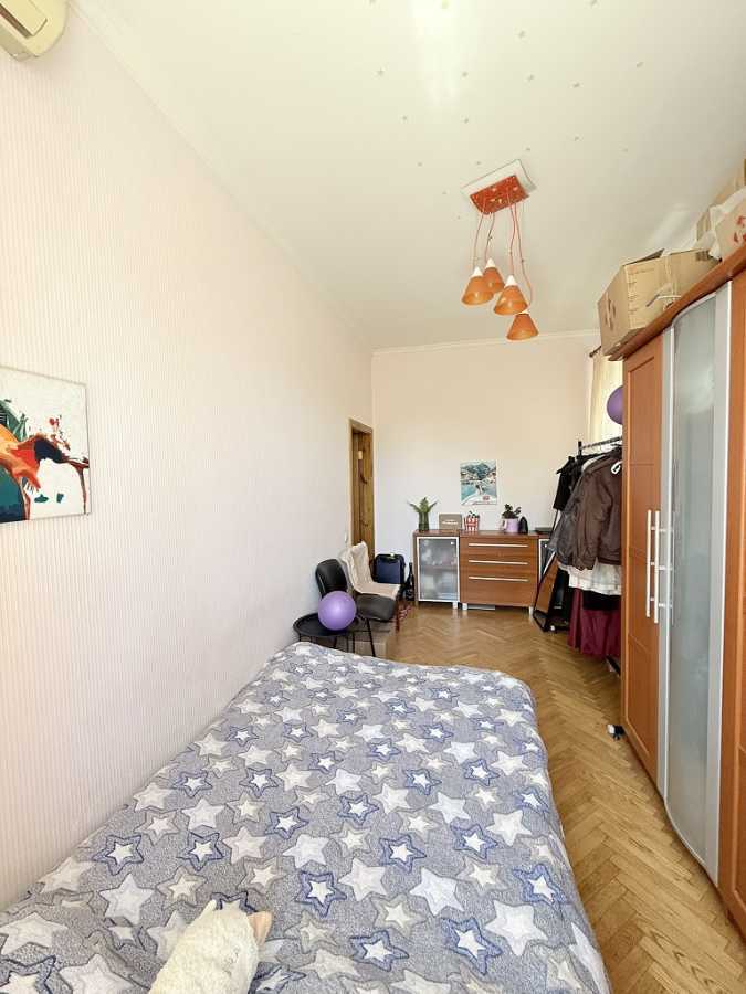 Продаж 3-кімнатної квартири 65 м², Бажова вул., 11/8