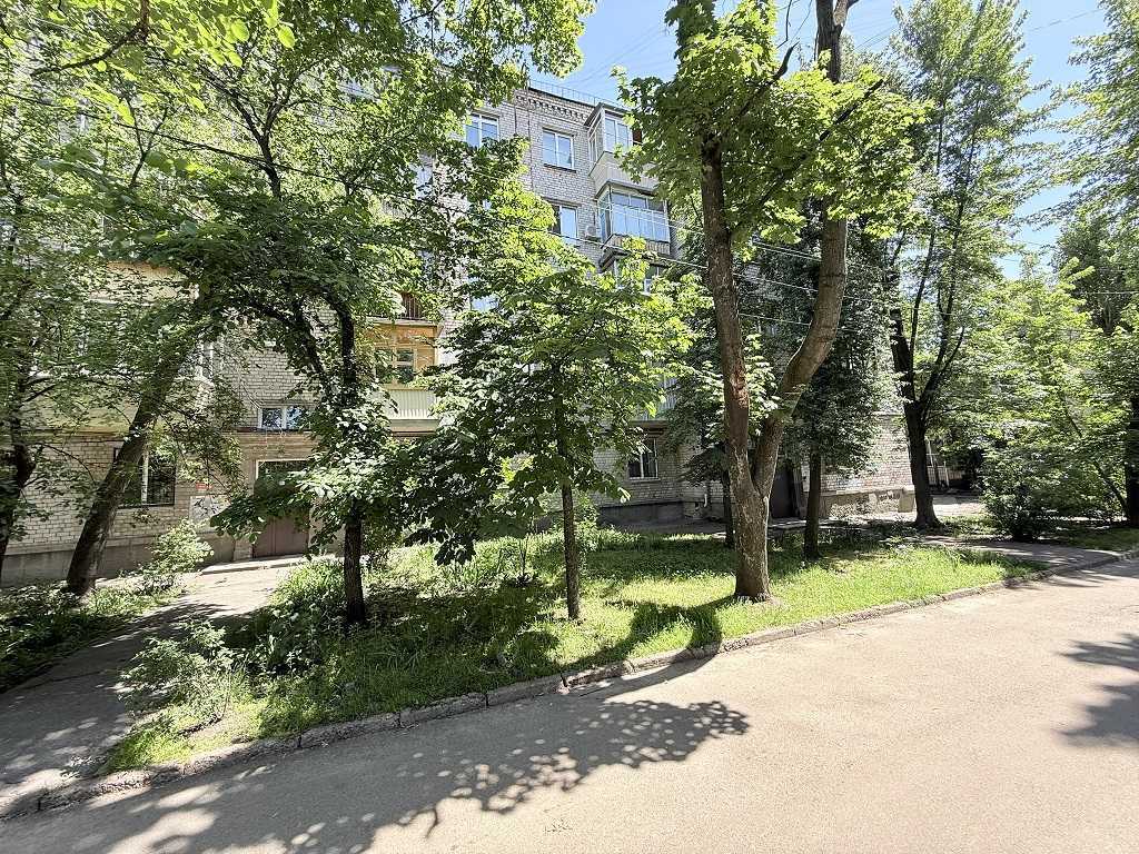 Продаж 3-кімнатної квартири 65 м², Бажова вул., 11/8