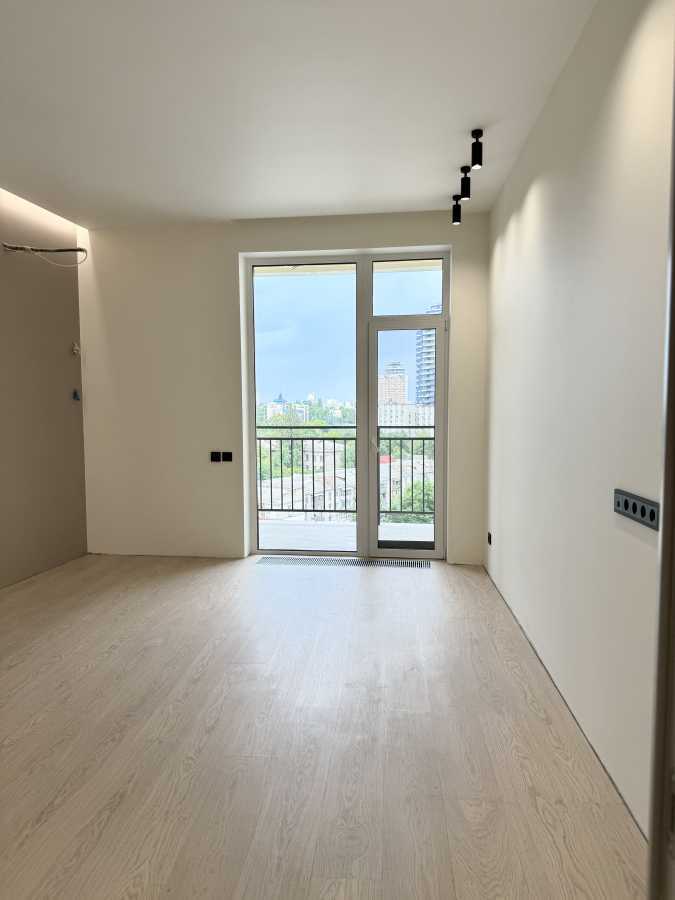 Продаж 3-кімнатної квартири 124.5 м², Василя Тютюнника вул., 28А