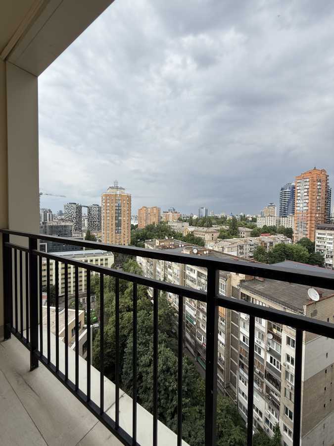 Продаж 3-кімнатної квартири 124.5 м², Василя Тютюнника вул., 28А