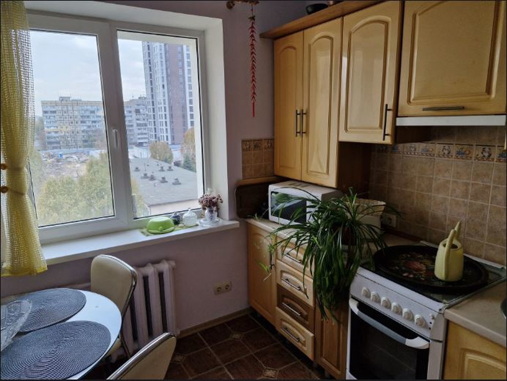 Продажа 3-комнатной квартиры 67 м², Осенняя ул., 9А