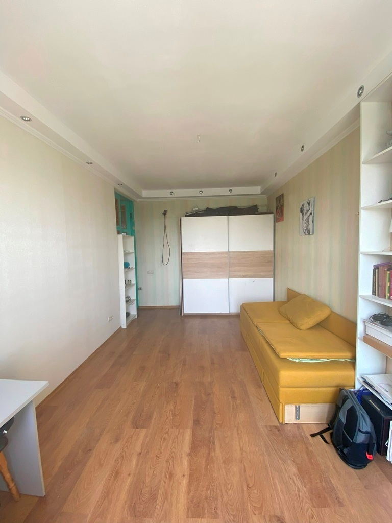 Продаж 2-кімнатної квартири 52 м², Іскрівська вул., 7