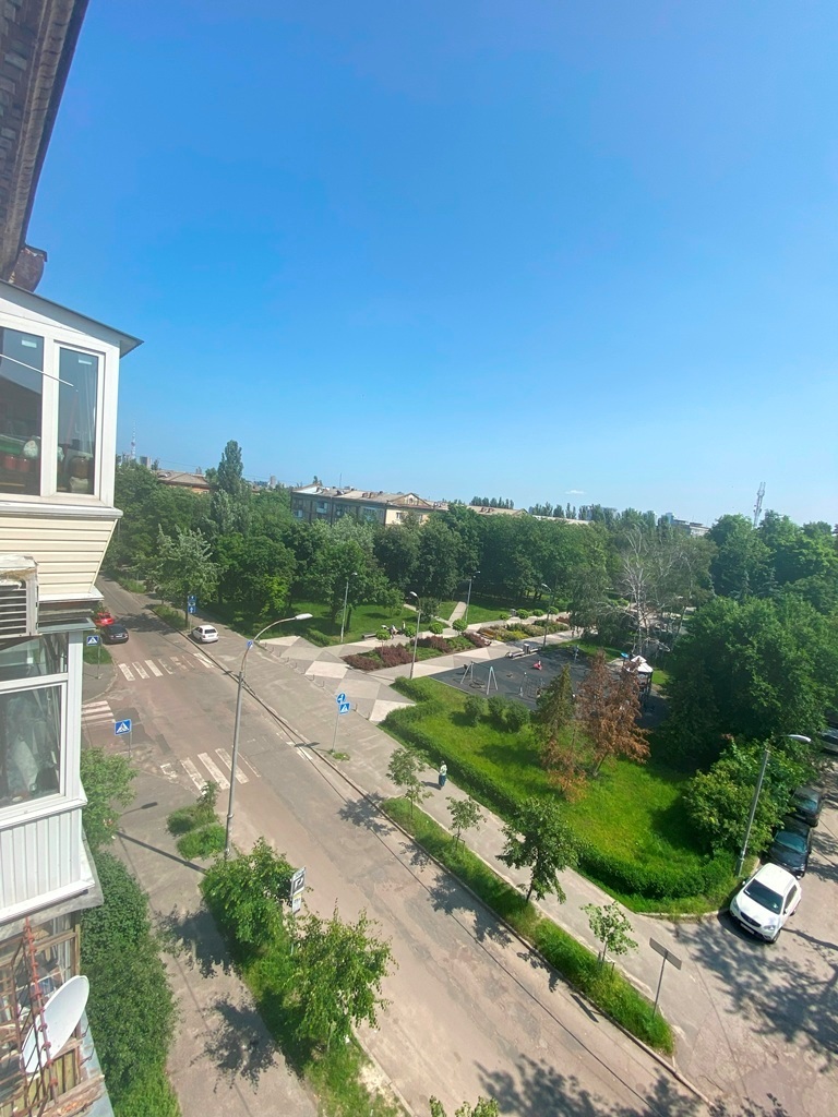 Продаж 2-кімнатної квартири 52 м², Іскрівська вул., 7