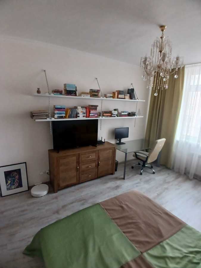 Оренда 1-кімнатної квартири 45 м², Гната Хоткевича вул., 8