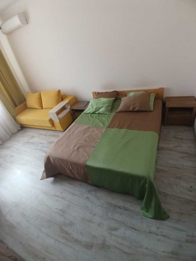 Оренда 1-кімнатної квартири 45 м², Гната Хоткевича вул., 8