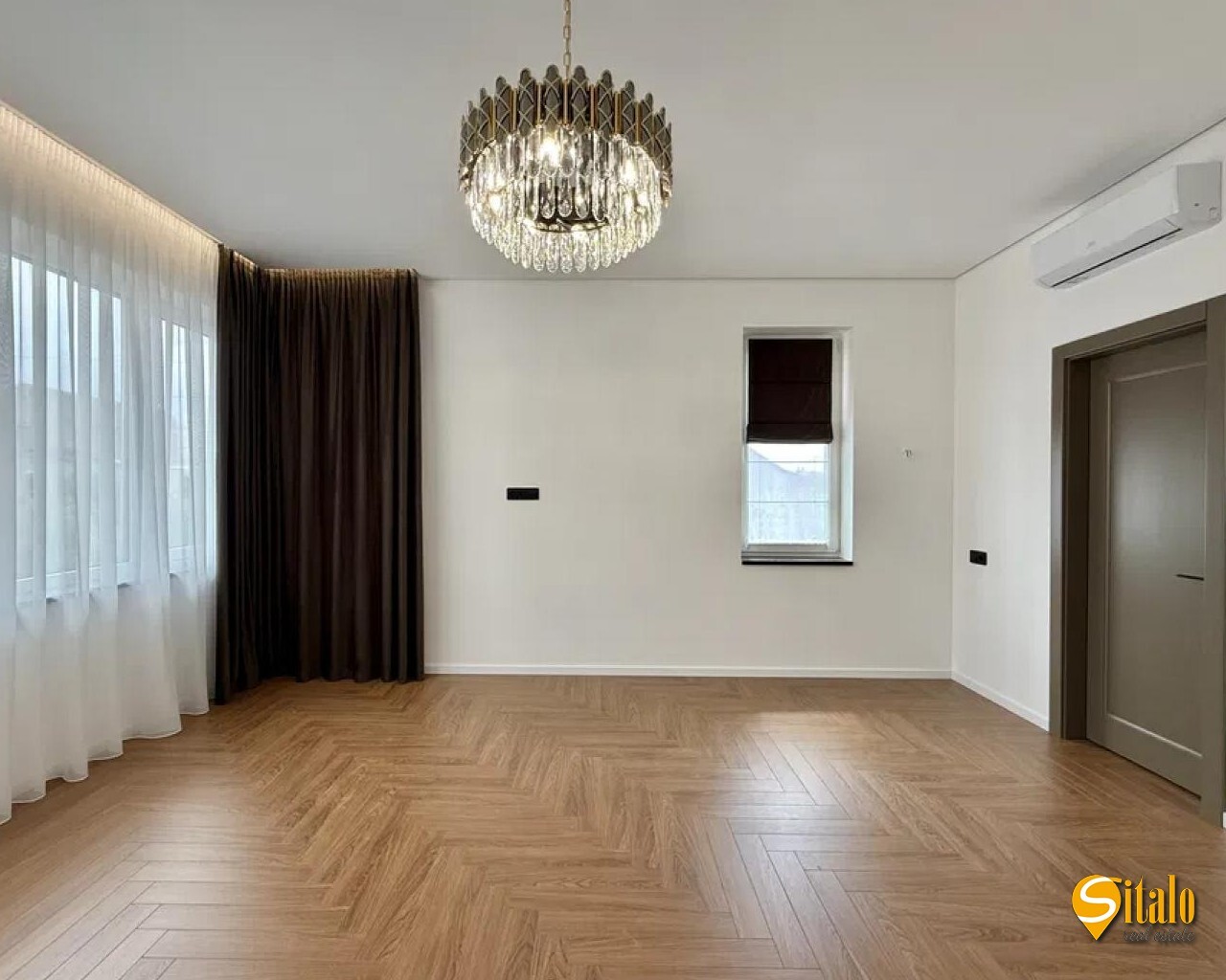 Продаж будинку 158 м²