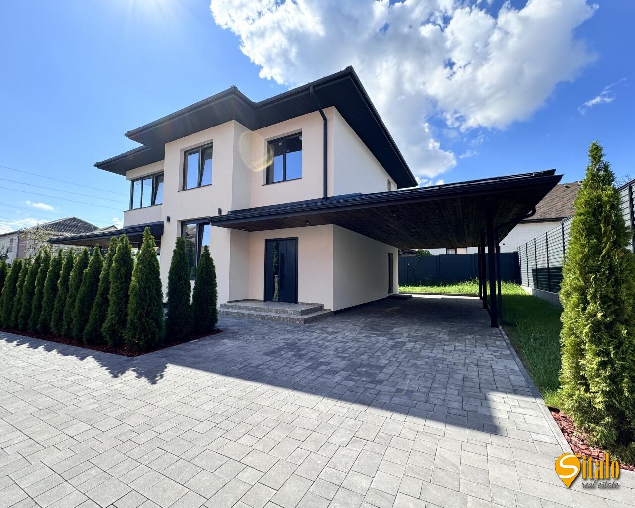 Продаж будинку 158 м²