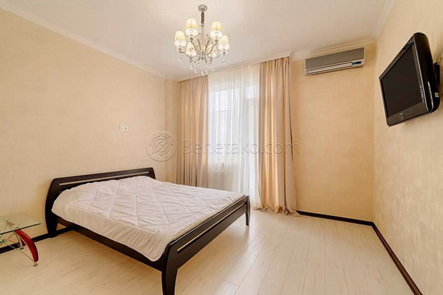 Продаж 3-кімнатної квартири 53 м², Гагарінське Плато вул.