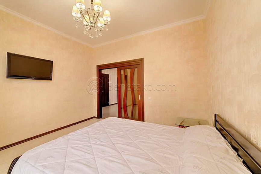Продаж 3-кімнатної квартири 53 м², Гагарінське Плато вул.
