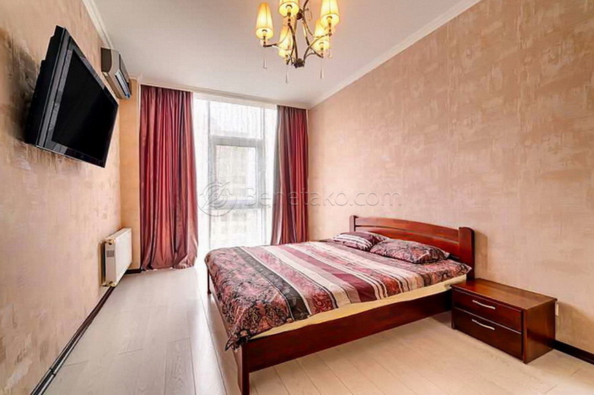 Продаж 3-кімнатної квартири 53 м², Гагарінське Плато вул.