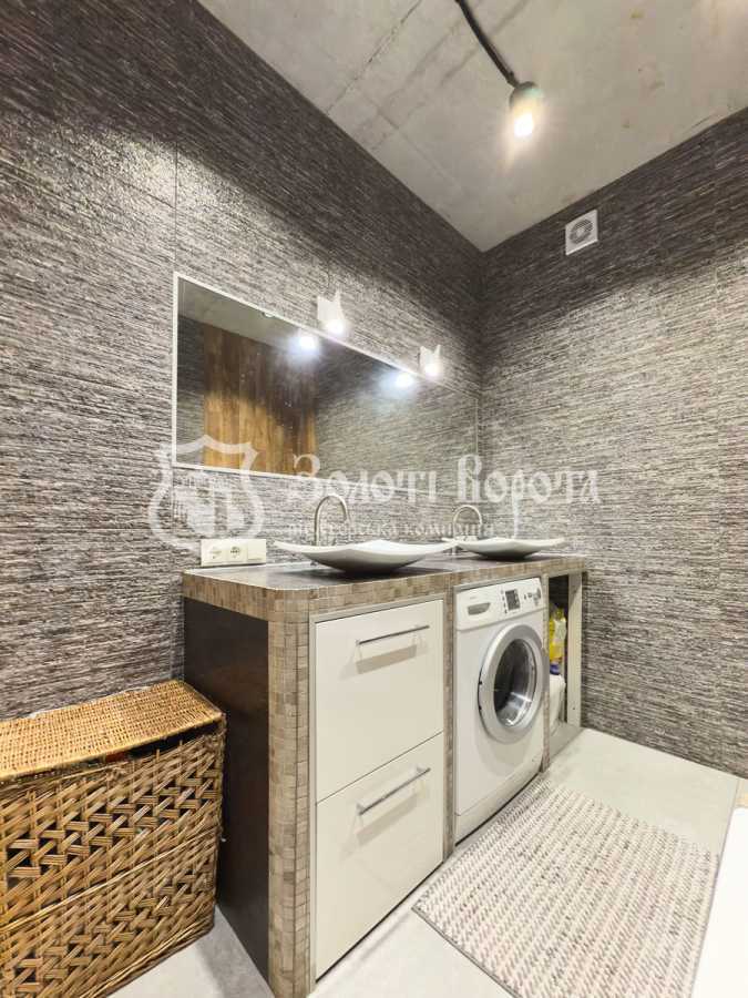 Продаж 2-кімнатної квартири 70 м², Європейська вул., 3А