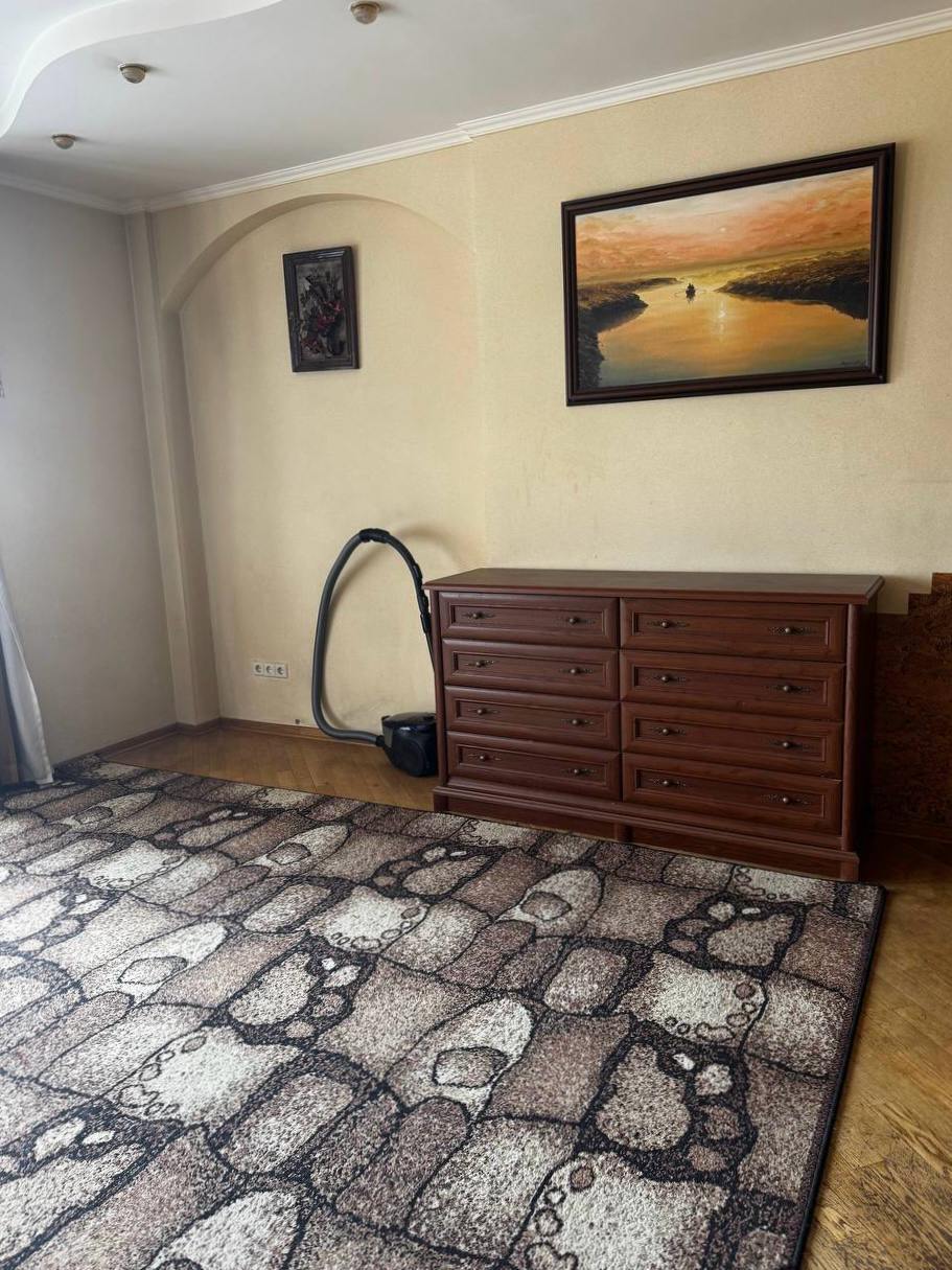 Аренда 4-комнатной квартиры 124 м², Герцена ул., 17-25
