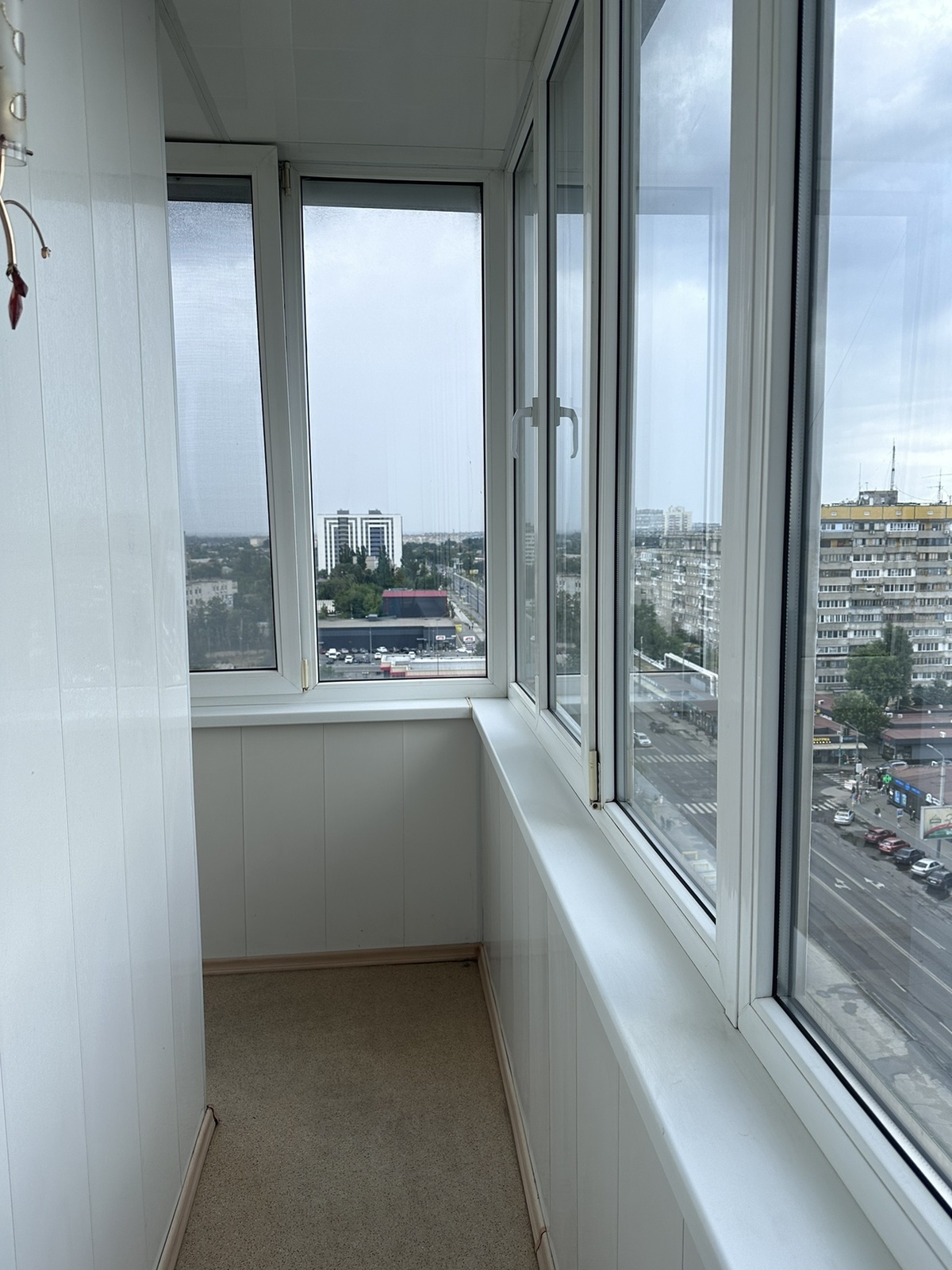 Продаж 2-кімнатної квартири 50 м², Калинова вул., 81